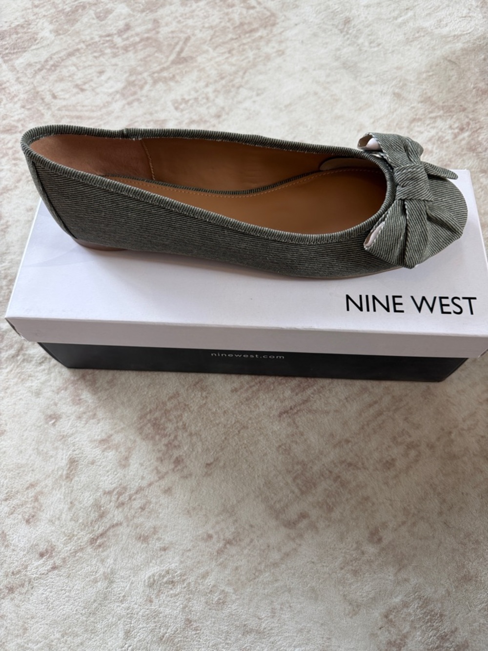 Nine West Olive Green Bow-Accent Ballet Flat Veronika Size 10